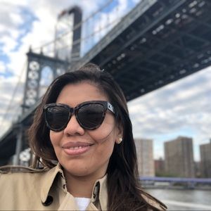 Meet your Posher, Luciana